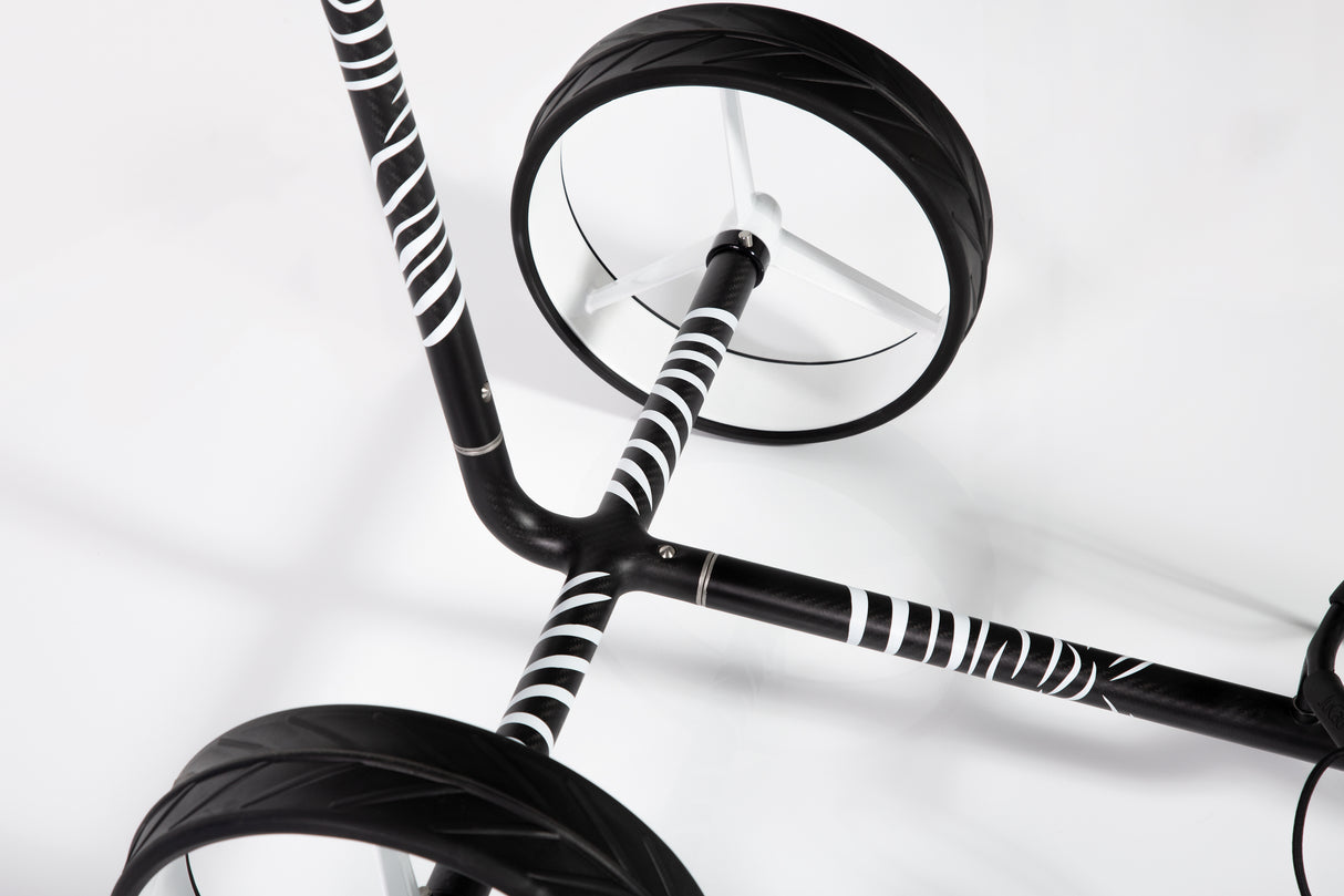 JuCad Golftrolley Carbon Zebra 3-rädrig - Matt lackiert im 3-K Design