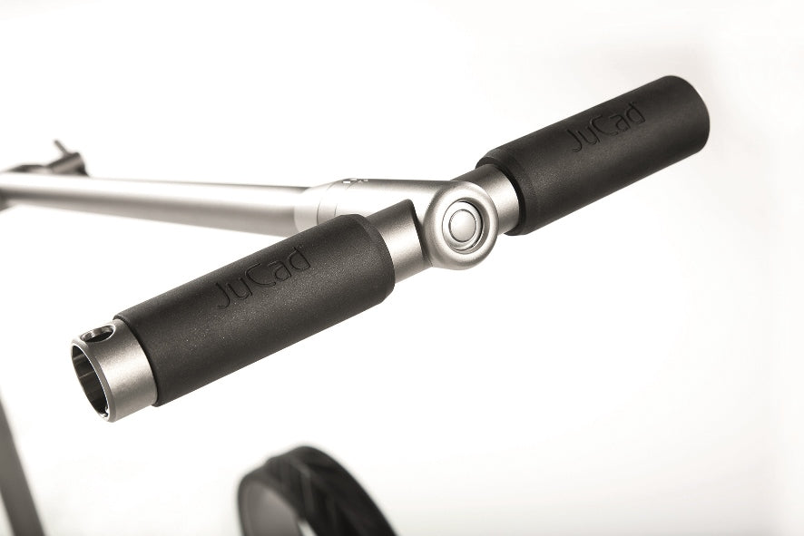 JuCad electric golf trolley Ghost Titan 2.0 - the foldable Titan with comfort grip